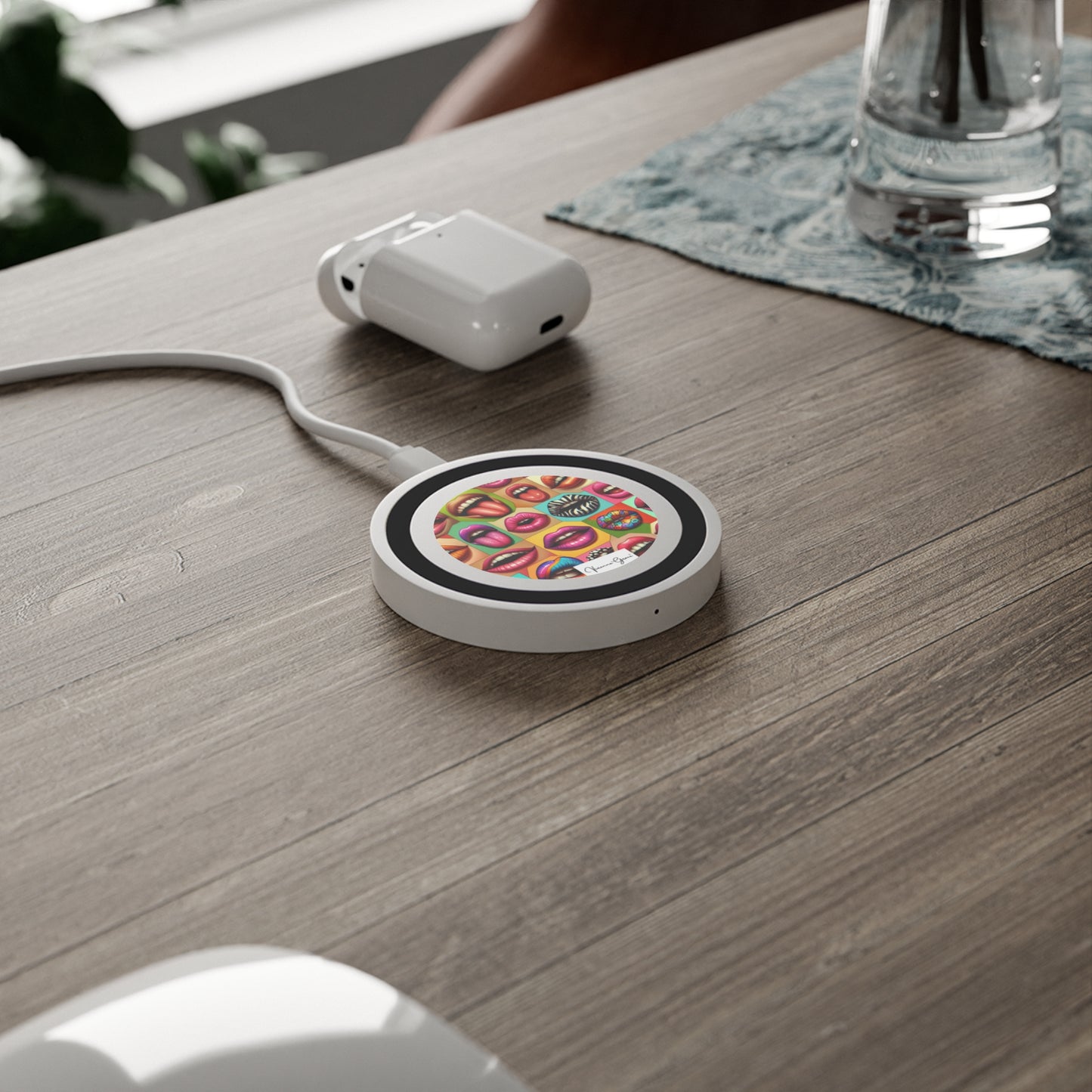 Quake Wireless Charging Pad - LIPS - Vivienne Grace