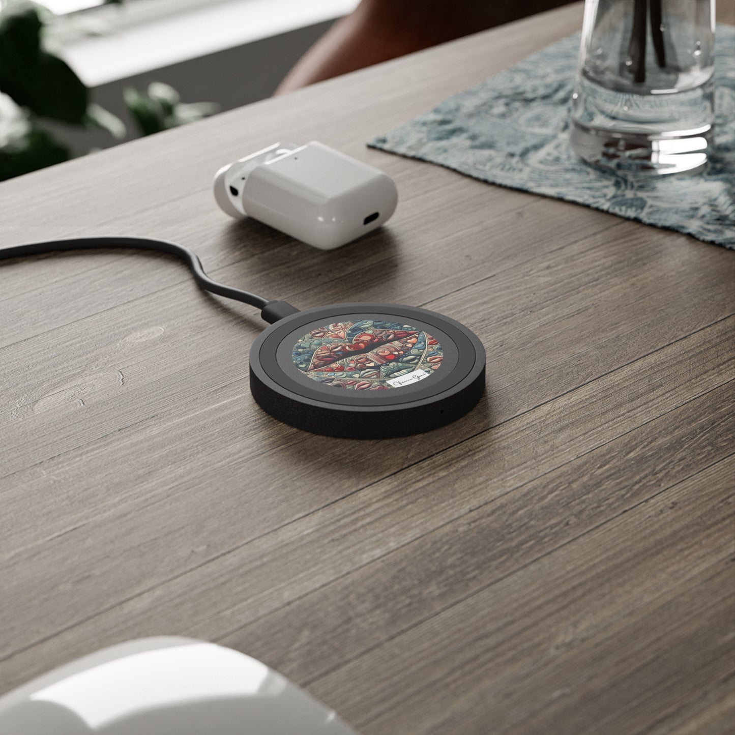 Quake Wireless Charging Pad - BLUE LIPS - Vivienne Grace
