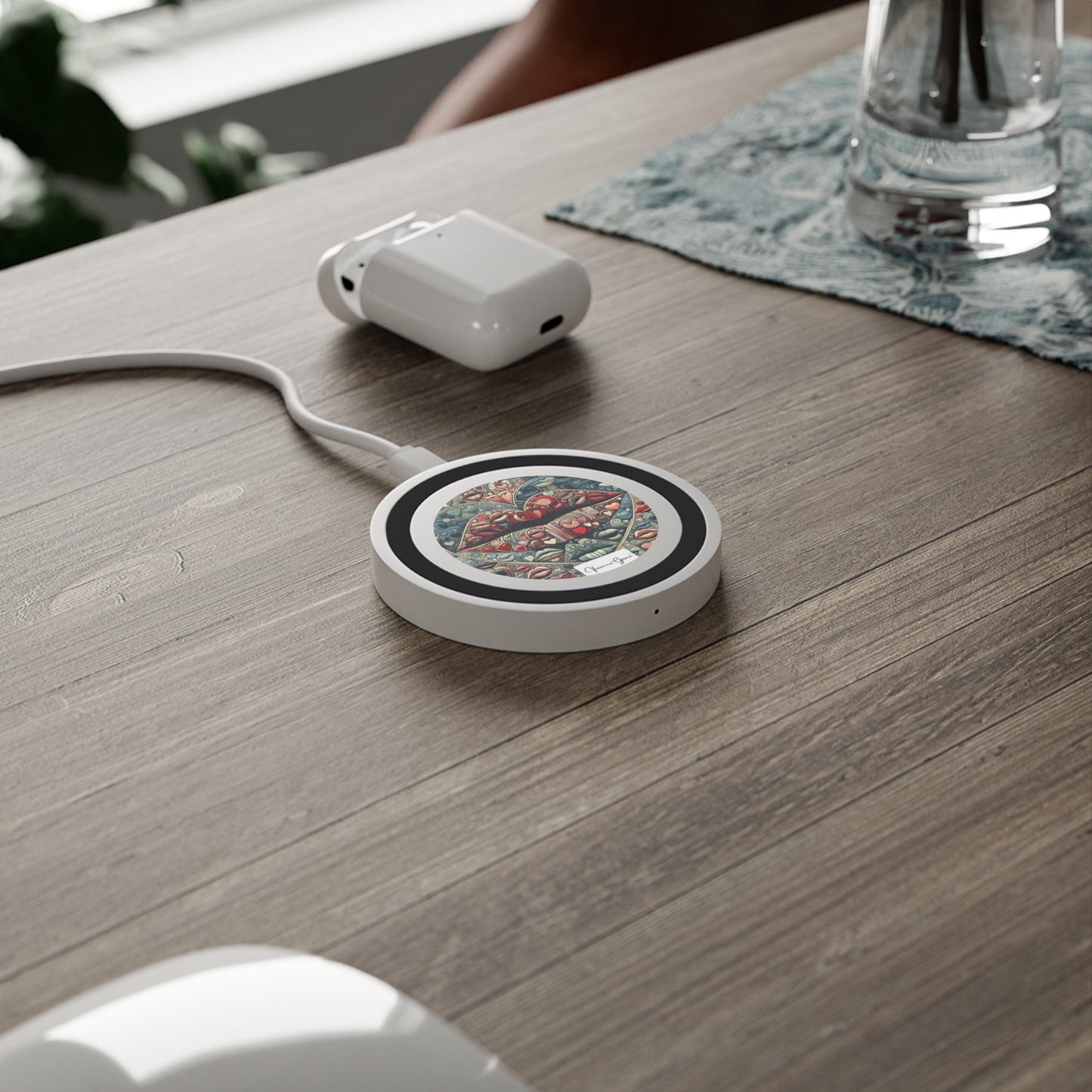 Quake Wireless Charging Pad - BLUE LIPS - Vivienne Grace