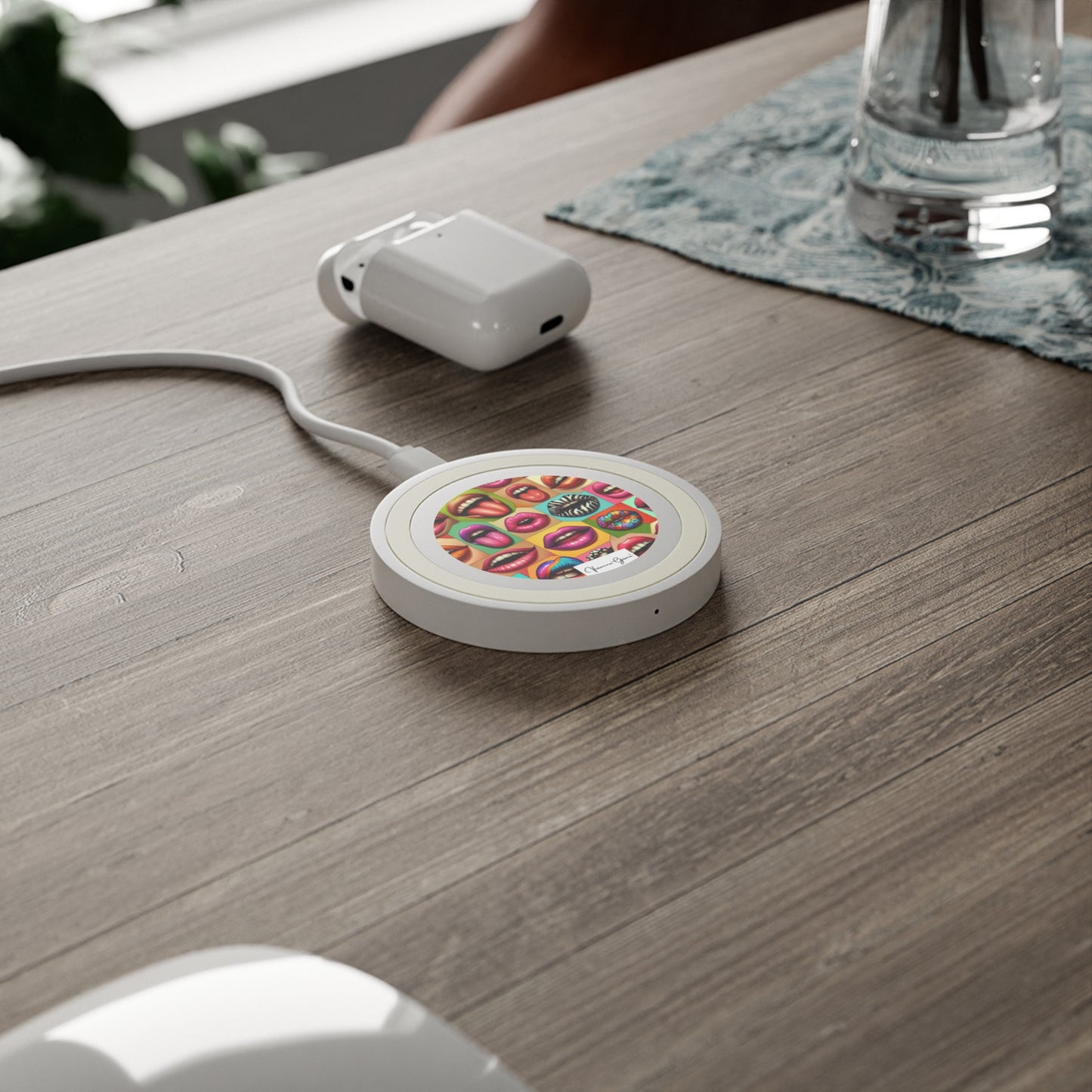 Quake Wireless Charging Pad - LIPS - Vivienne Grace