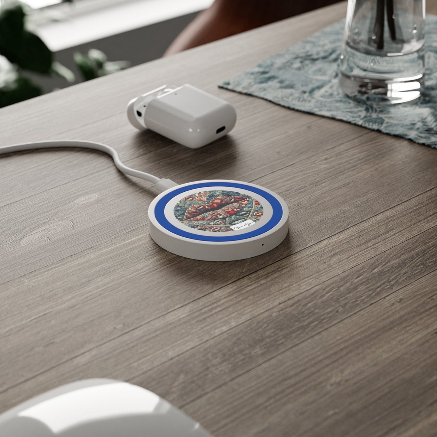 Quake Wireless Charging Pad - BLUE LIPS - Vivienne Grace
